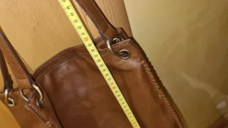 Bolso de hombro marrón