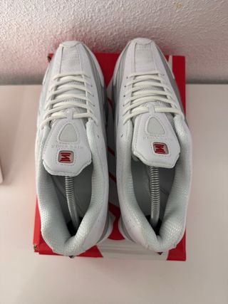 Nike Shox R4 Talla 44 Plata y Blanco