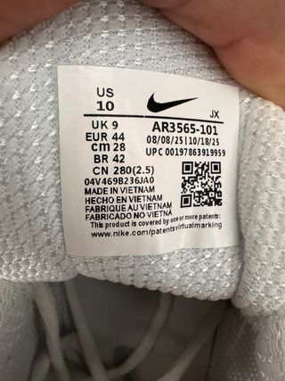 Nike Shox R4 Talla 44 Plata y Blanco