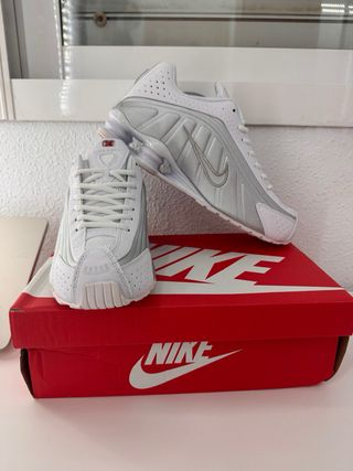 Nike Shox R4 Talla 44 Plata y Blanco