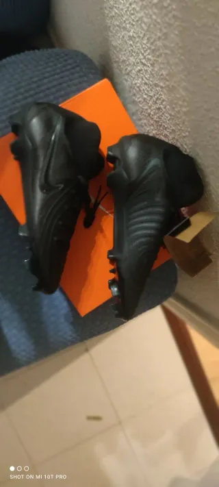 Botas de futbol PHANTOM LUNA II PRO FG