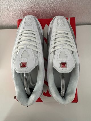 Nike Shox R4 Talla 41 Plata/Blanco