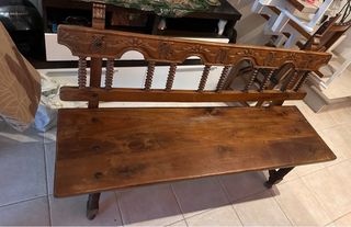 Banco de madera nogal tallado a mano
