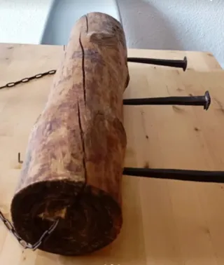 Perchero rústico Antiguo Madera Clavos Hierro Forj