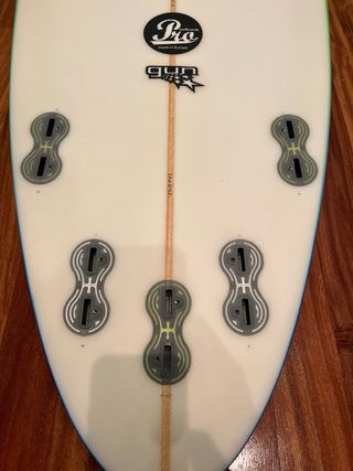 Tabla de surf gun 7.4