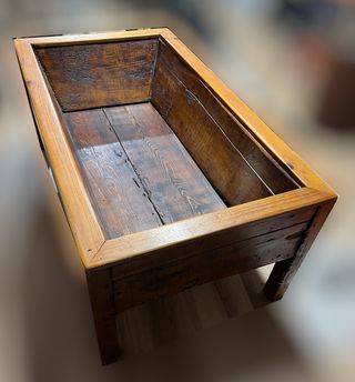 Mesa auxiliar / Pastera antigua