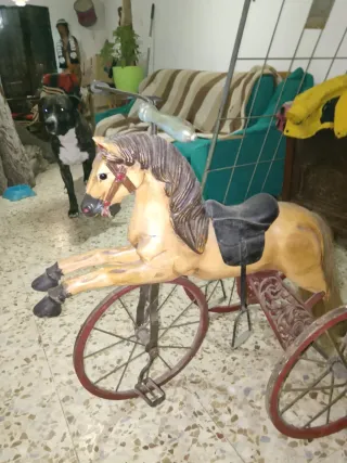 Bicicleta antigua de caballo para niños