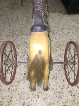 Bicicleta antigua de caballo para niños