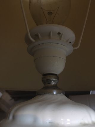 Pareja de Lámparas de Mesa de Cerámica Blancas