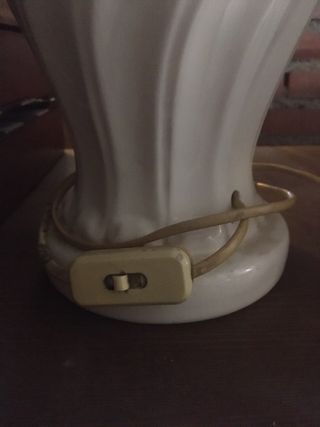 Pareja de Lámparas de Mesa de Cerámica Blancas