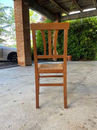 Sedie in legno con seduta in paglia
