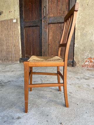 Sedie in legno con seduta in paglia