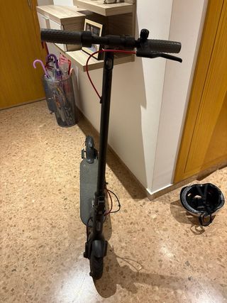 Patinete Eléctrico Xiaomi con papeles caja