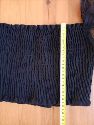 Top corsetto con maniche a pois