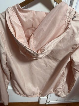 Chubasquero rosa Urban Classics Talla XS