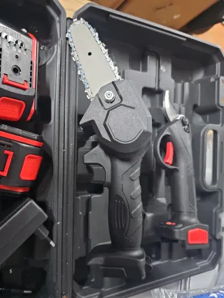 Tijeras podar y mini sierra con baterías