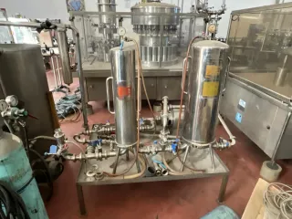 Línea de embotellado industrial