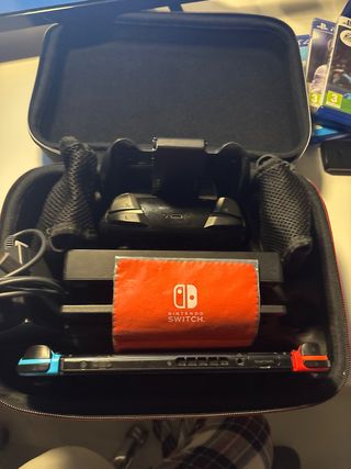 Nintendo Switch Azul y Rojo