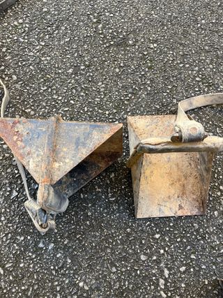 Estribos de caballo metálicos