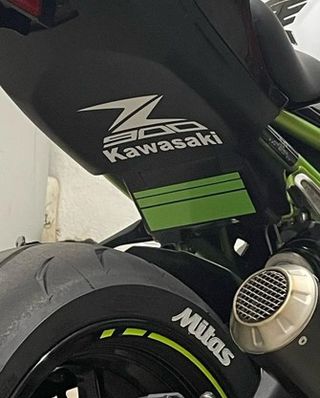 Pegatinas paso de rueda Kawasaki Z900