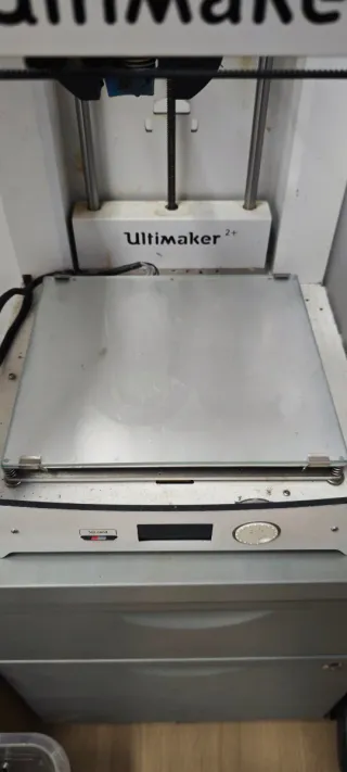Impresora 3D - Ultimaker 2+