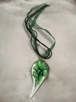 Colgante vidrio soplado flor verde