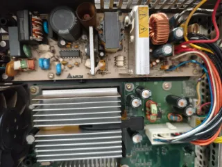 Xbox con mando y cables, no enciende.