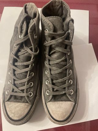 Converse grises altas,Edicion Limitada.