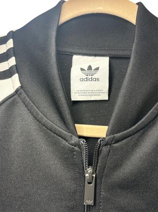 Chaqueta Adidas SST Negra y Blanca