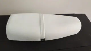 Asiento Vespa Chasis Grande Blanco