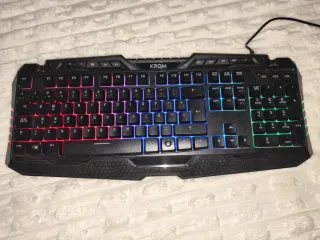 Teclado Gaming KROM RGB Lo vendo por falta de uso