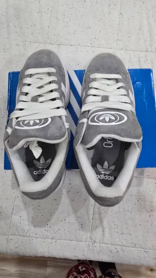 Zapatillas Adidas Campus Grises y Blancas