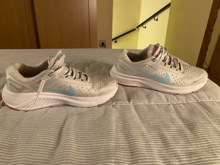 Zapatillas Nike Mujer Beige/gris