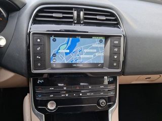 Jaguar XE AJ200D Diesel Auto RWD XE Prestige 132 kW (180 CV)