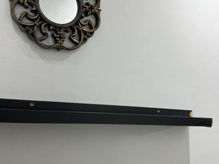 2 Estanterías de madera de color negro