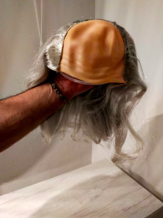 Peluca Gris con calva