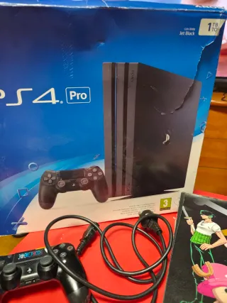 PS4 Pro + 2 Mandos + Juegos  Regalo los 4 juegos.