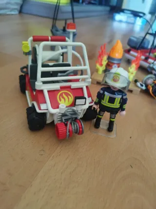 Playmobil C.A. 70335 Bomberos y 5398 coche aeropue