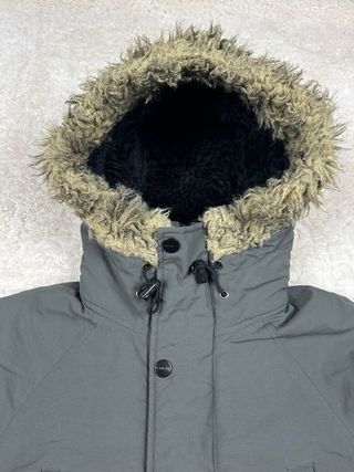 Parka Carhartt Verde Militar con Capucha