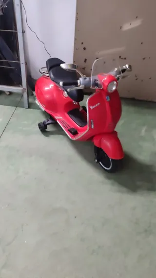 Vespa Roja Poco Uso