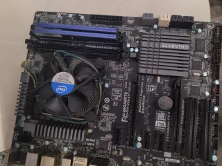 Placa Base Gigabyte GV-N56GOC-1GI REV:2.0