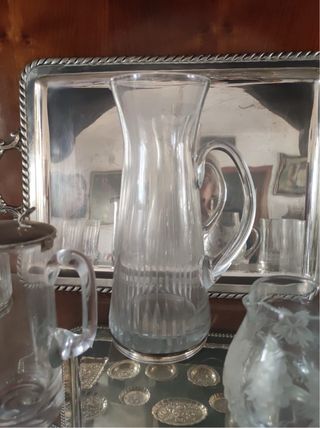 Diversos objetos antiguos de decoración