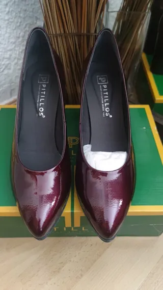 Zapatos tacón de piel Pitillos Nuevos Talla 39