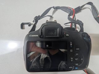 Cámara Canon EOS 1200D + Complementos