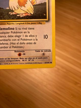 Carta Pokémon Pidgey Básico 40 HP