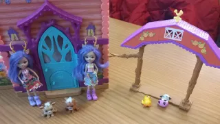 Casa de muñecas Enchantimals con accesorios