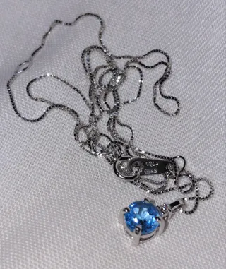 Collar y colgante oro 18k diamante y topacio