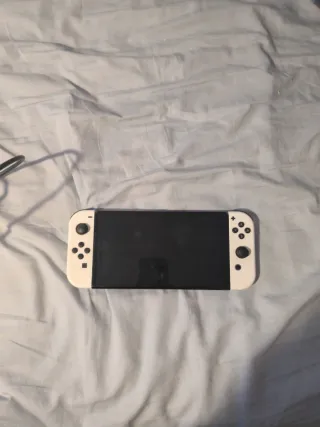 Nintendo Switch OLED Blanca + Funda