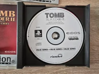 Playstation PSone con Tomb Raider II