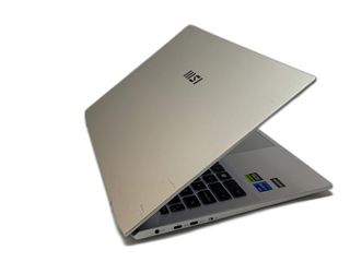 pc portatil msi prestige 16studio a13vf